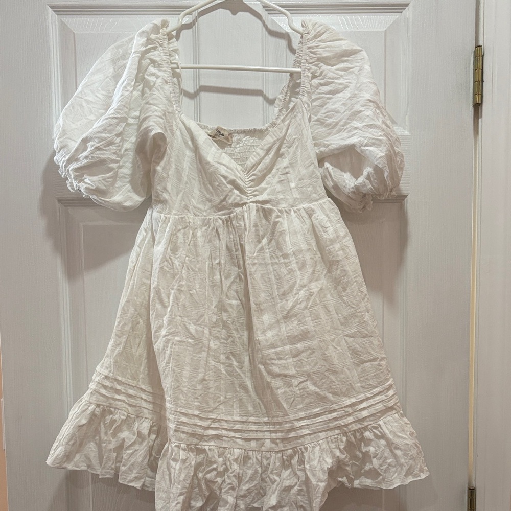 White Puff Sleeve bubble Dress